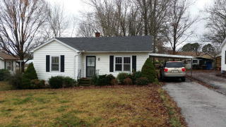 203 Joe St, Paris, TN 38242-5666