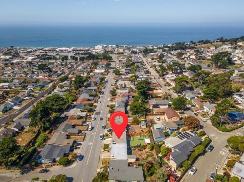 383 Monterey Rd, Pacifica CA  94044-1460 exterior