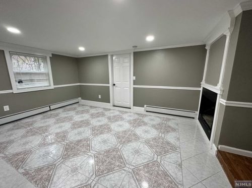 310 Central Blvd, Palisades Park NJ  07650-2282 exterior