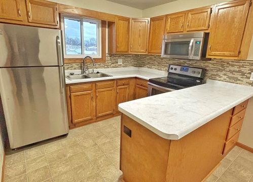 621 Hartridge Dr, Chenequa, WI 53029-2626