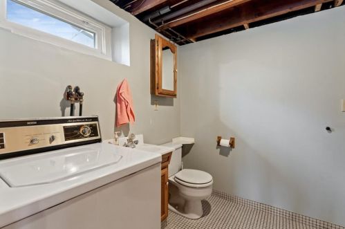 7 Mott St, Providence RI  02909-6024 exterior