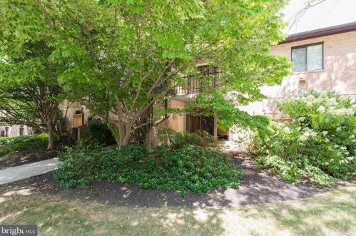 10 Le Forge Ct, Wayne, PA 19087-1221