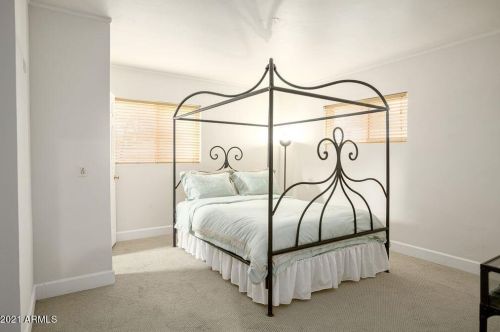 7210 17 Ave, Phoenix AZ 85027-5307 exterior