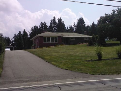 1891 Ridge Rd, Library, PA 15129-8960