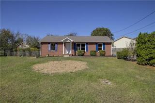 1503 Sunshine Dr, Clarksville TN  37042-3895 exterior