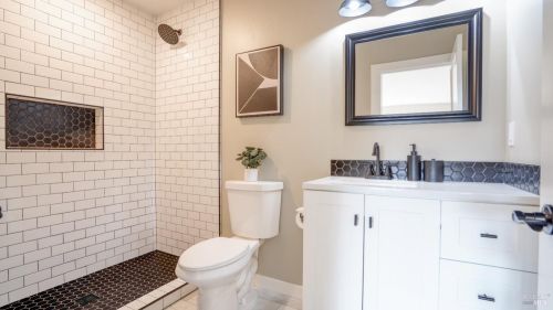 5058 Parkhurst Dr, Santa Rosa CA  95409-3258 exterior