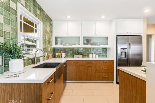 3132 Heather Rd, Long Beach CA  90808-2519 exterior