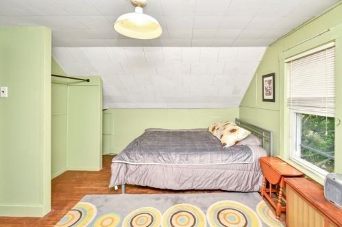 291 St, Dedham MA 02026-2044 exterior