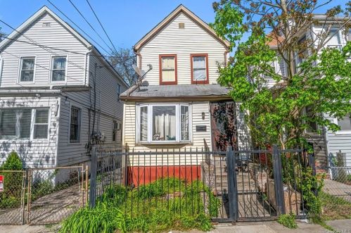 10507 171st St, Jamaica, NY 11433-1747