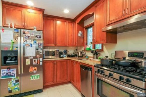23 Asmus Rd, Closter NJ  07624-1301 exterior