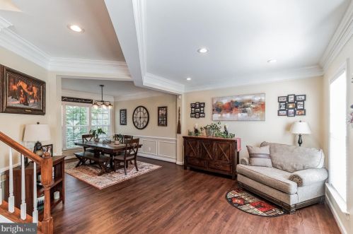 15575 Kelley Farm Ct, Woodbridge VA  22193-5784 exterior