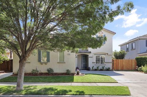 17670 Wheat Field St, Lathrop, CA 95330-8981