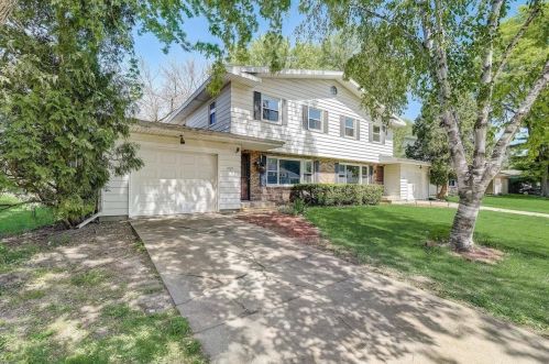 3018-20 Churchill Dr, Madison, WI 53713-2902