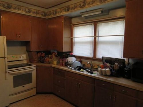 499 Main St, Waupun WI  53963-1828 exterior