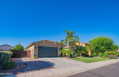 2546 Carob Dr, Gilbert, AZ 85298-8484
