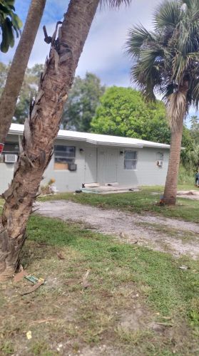1112 Avenue, Fort Pierce, FL 34950-8413
