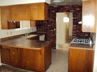 1036 Noyes St, Visalia CA  93277-1557 exterior