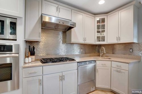 106 Gordon Ave, Dumont NJ  07628-1515 exterior