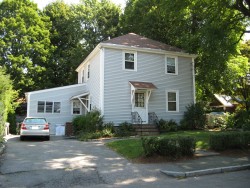 107 Edinboro St, Newton, MA 02460-1301