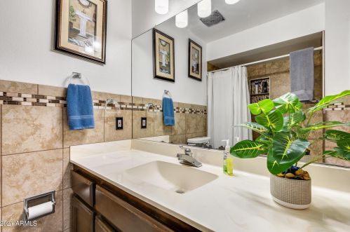 3741 Cactus Wren Dr, Phoenix AZ 85051-8186 exterior