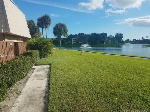 5520 55th Way, West Palm Beach, FL 33409-7110
