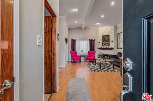 6417 Graves Ave, Van Nuys, CA 91406-5446