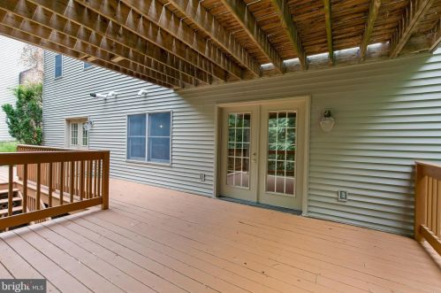 781 Zermatt Dr, Hummelstown PA  17036-9703 exterior