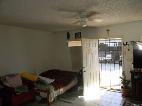 3528 Valley Way, Riverside CA  92509-1447 exterior