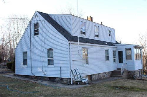 51 Cushman St, Waterbury, CT 06704-2840