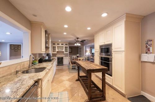 41 Poplar Ave, West Long Branch NJ  07764-1608 exterior