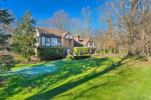 1417 Breakneck Rd, Connellsville PA  15425-6510 exterior