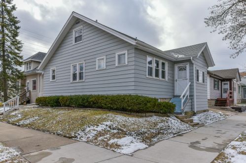 7503 Stevenson St, Milwaukee WI  53213-3549 exterior