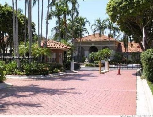 18344 68th Ave, Hialeah FL  33015-3434 exterior