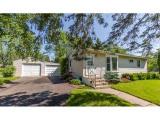 1233 Ryan Ave, Saint Paul, MN 55109-3404