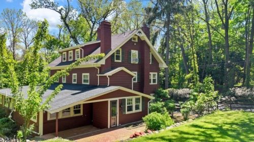 2041 Raritan Rd, Scotch Plains NJ  07076-4711 exterior