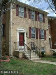 7829 Painted Daisy Dr, Springfield VA  22152-3850 exterior