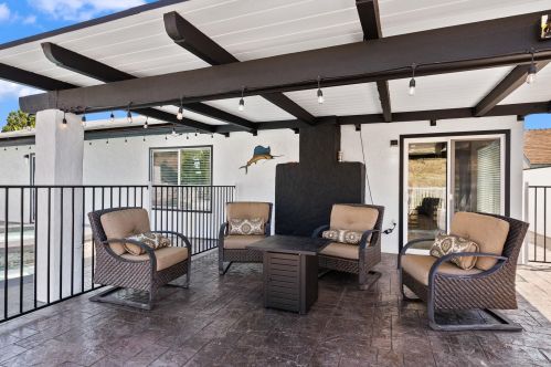 9958 Halberns Blvd, Santee CA  92071-1438 exterior