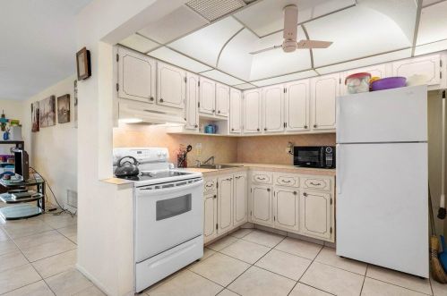 2132 1st Way, Boynton Beach, FL 33435-2913