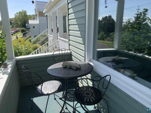 31 8th St, Duluth, MN 55806-2514