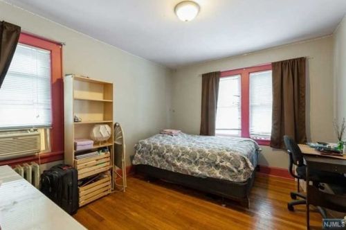 974 Garrison Ave, Teaneck NJ  07666-2619 exterior