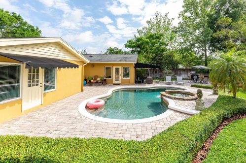 2240 Thunderbird Trl, Maitland FL  32751-3745 exterior