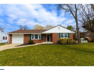 72 Kansas Rd, Pennsville, NJ 08070-3025