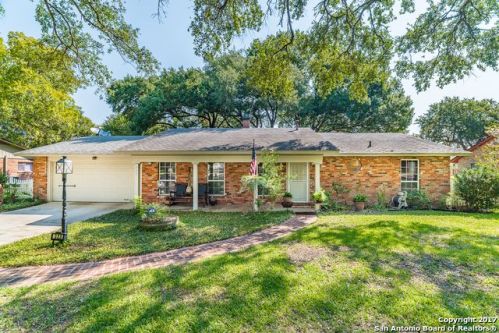 323 Los Nogales Ct, Seguin, TX 78155-5337