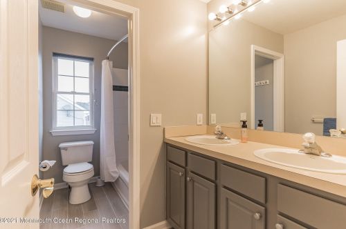 139 Princeton Oval, East Freehold NJ  07728-5338 exterior