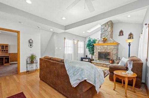 2472 Pittview Ave, Pittsburgh, PA 15209-2833
