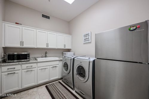 9610 Laurel Ln, Scottsdale AZ 85254-4901 exterior