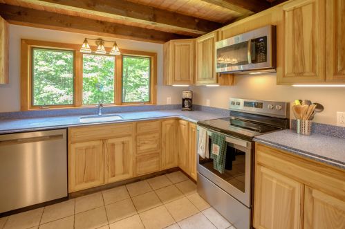 42 Sugar Run, Ellsworth NH  03285-6852 exterior