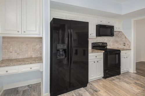 1725 Enterprise Ave, League City TX  77573-2903 exterior