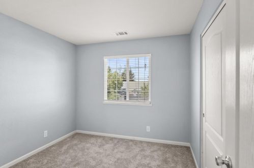 4237 Ivory Ln, Turlock CA  95382-7430 exterior