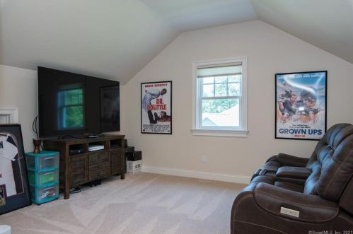 18 Heron Pond Rd, Essex CT  06426-1466 exterior